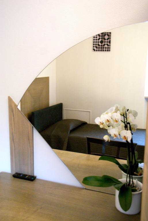 Charly'S Gare Hotel Senningerberg Room photo