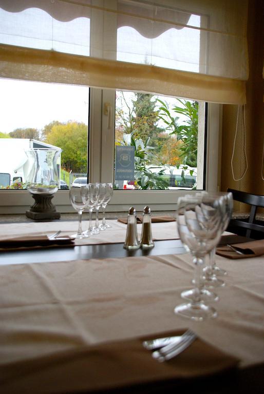 Charly'S Gare Hotel Senningerberg Exterior photo